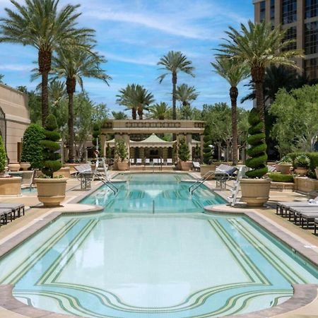Hotel The Palazzo At The Venetian Las Vegas Exterior foto The pool at Wynn