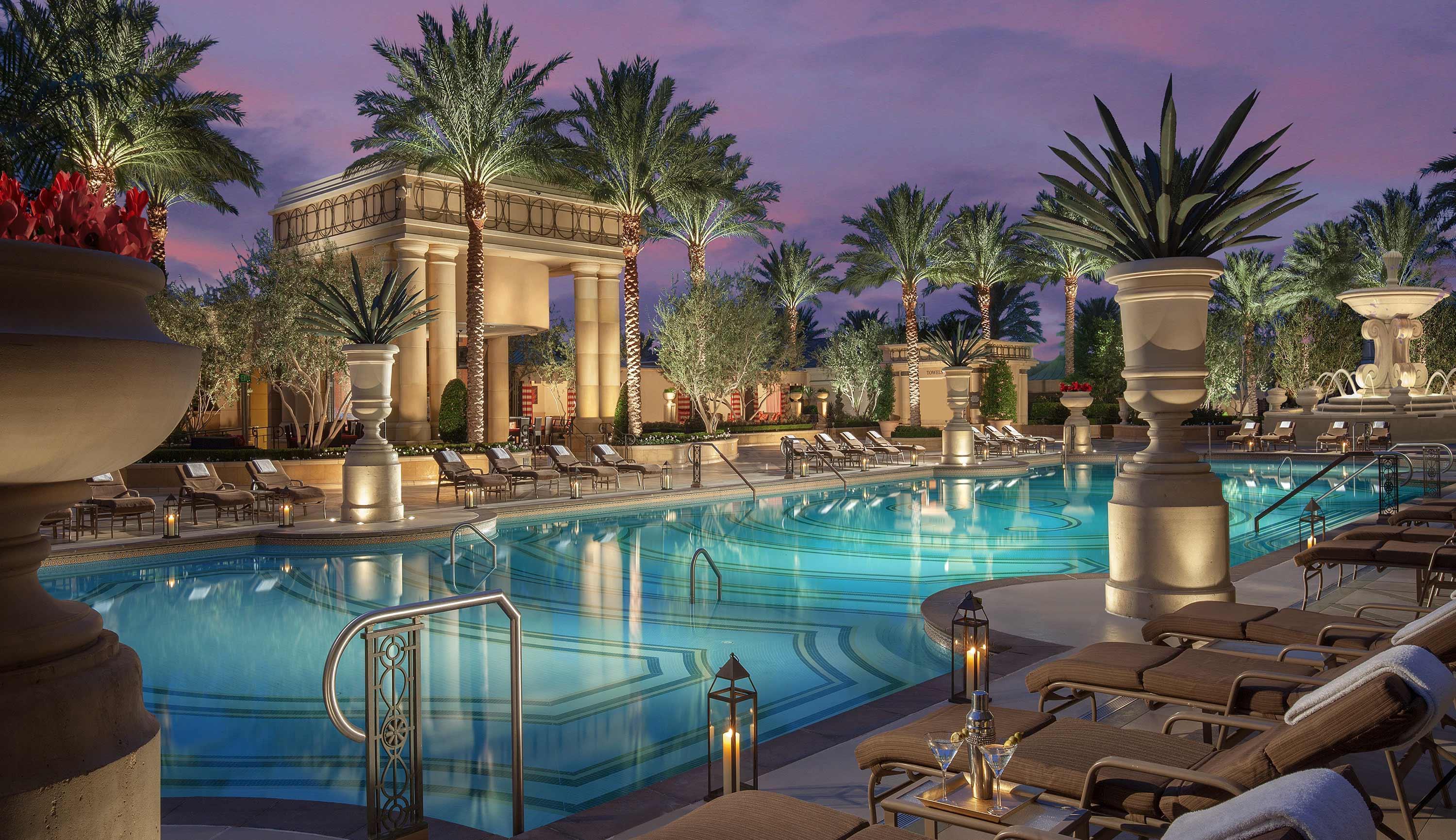 Hotel The Palazzo At The Venetian Las Vegas Exterior foto The pool at Caesars Palace